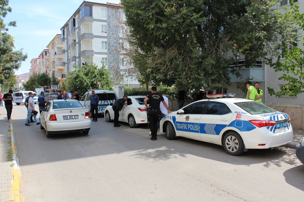 Aksaray'da damadına ateş ederken ona siper olan kızını öldüren şüpheliye olay yerinde tatbikat