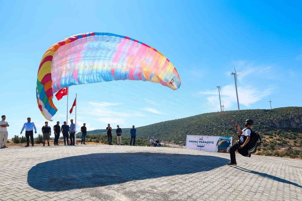 Gaziantep’te Gökyüzü Şenliği: "İlk yamaç paraşütü festivali " başladı