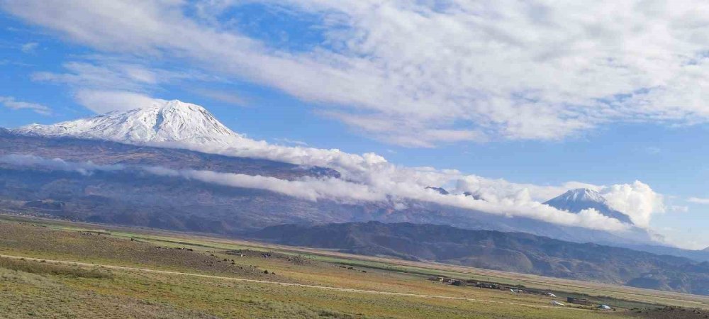 Ağrı Dağı Eylül ayında beyaza büründü