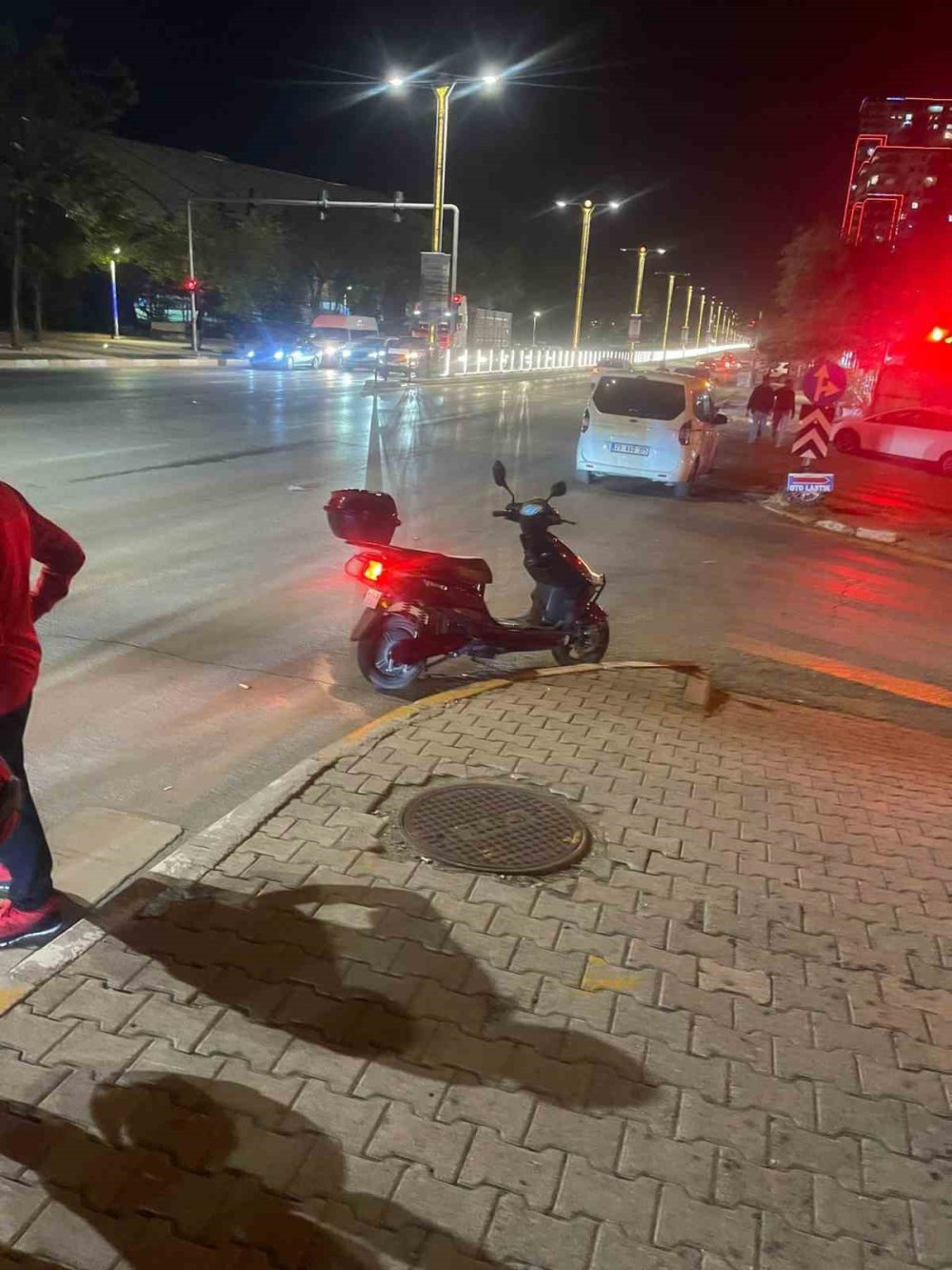 Elazığ’da motosiklet devrildi: 2 kişi yaralandı