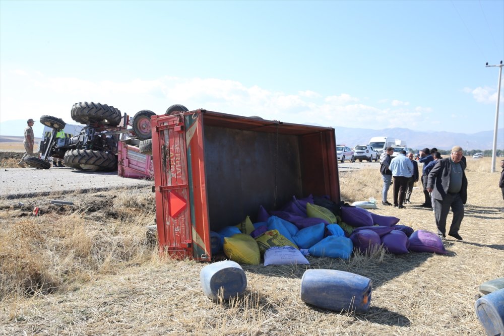 Muş'ta 3 aracın karıştığı trafik kazasında 10 kişi yaralandı