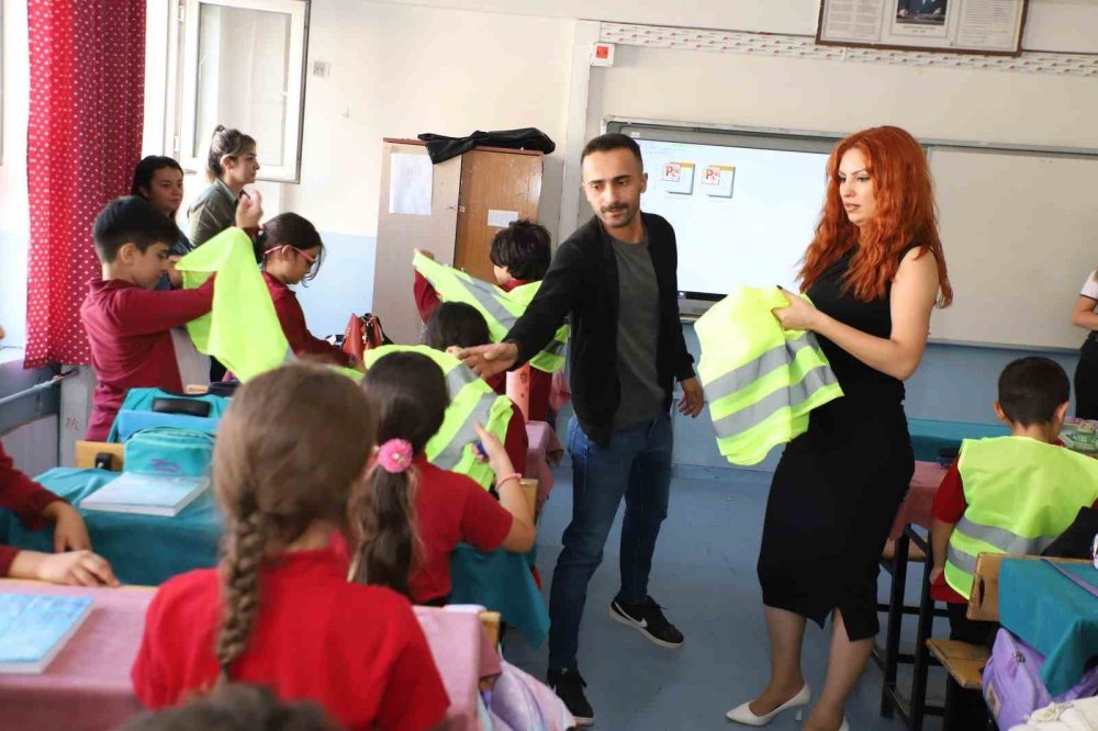 Hakkari Belediyesi tarafından öğrencilere çevre bilinci eğitimi