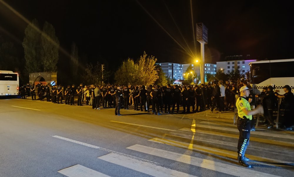 Bingöl'de 'Yaya geçidi'nde otomobilin çarptığı üniversiteli Evin, öldü