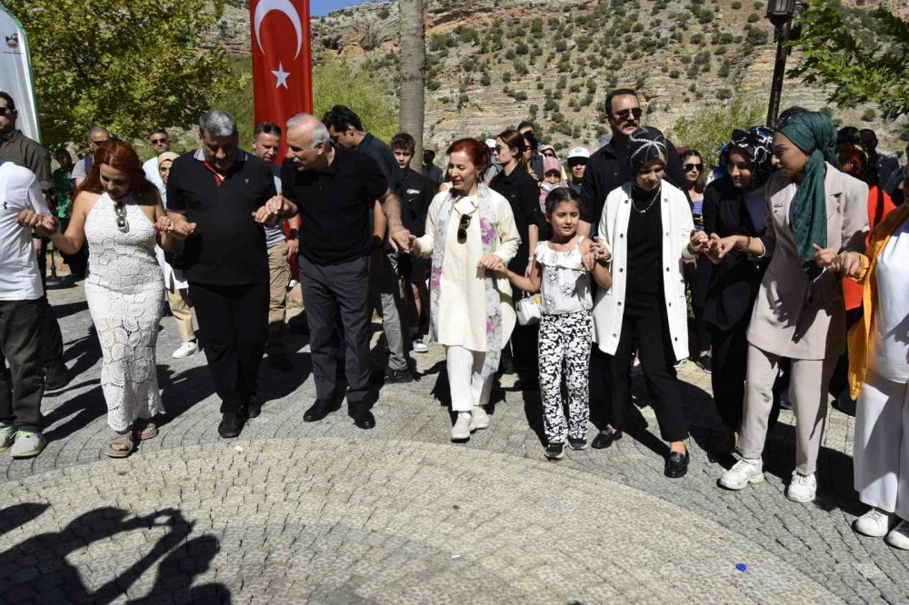 Diyarbakır’da geleneksel doğa sporları ve bağ bozumu etkinliği düzenlendi