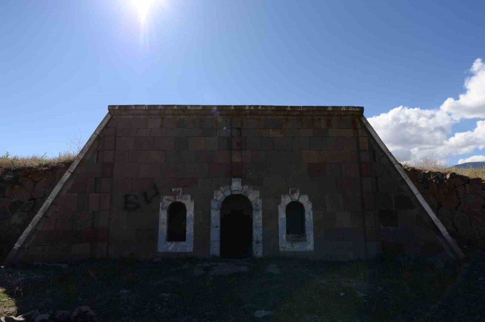 Erzurum Cumhuriyet Başsavcılığı Şahap Paşa Tabyası'nda temizlik yaptı