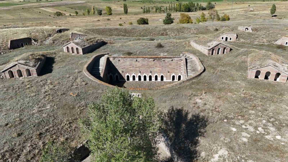 Erzurum Cumhuriyet Başsavcılığı Şahap Paşa Tabyası'nda temizlik yaptı