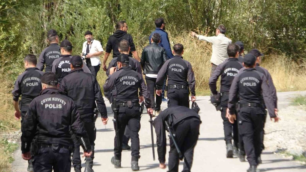 Van’da kayıp öğrenci Rojin Kabaiş için geniş kapsamlı arama: Ekipler her yerde iz sürüyor