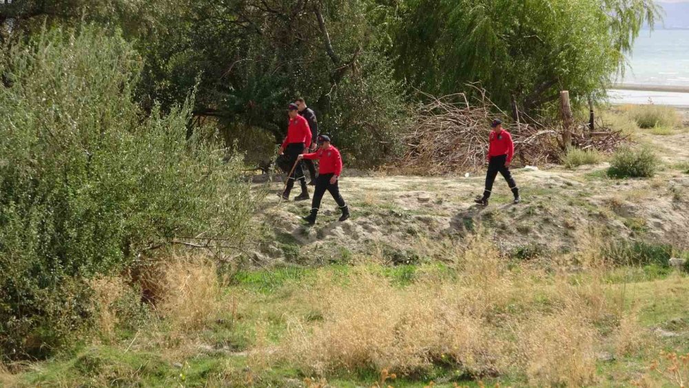 Van’da kayıp öğrenci Rojin Kabaiş için geniş kapsamlı arama: Ekipler her yerde iz sürüyor