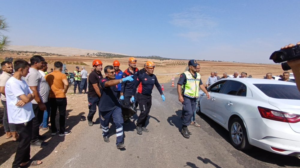 Adıyaman'da otomobil ile çarpışan hafif ticari aracın sürücüsü öldü