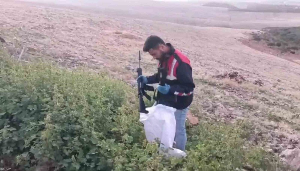 Urfa’da silah kaçakçılığı operasyonunda jandarma cephanelik ele geçirdi: 4 gözaltı