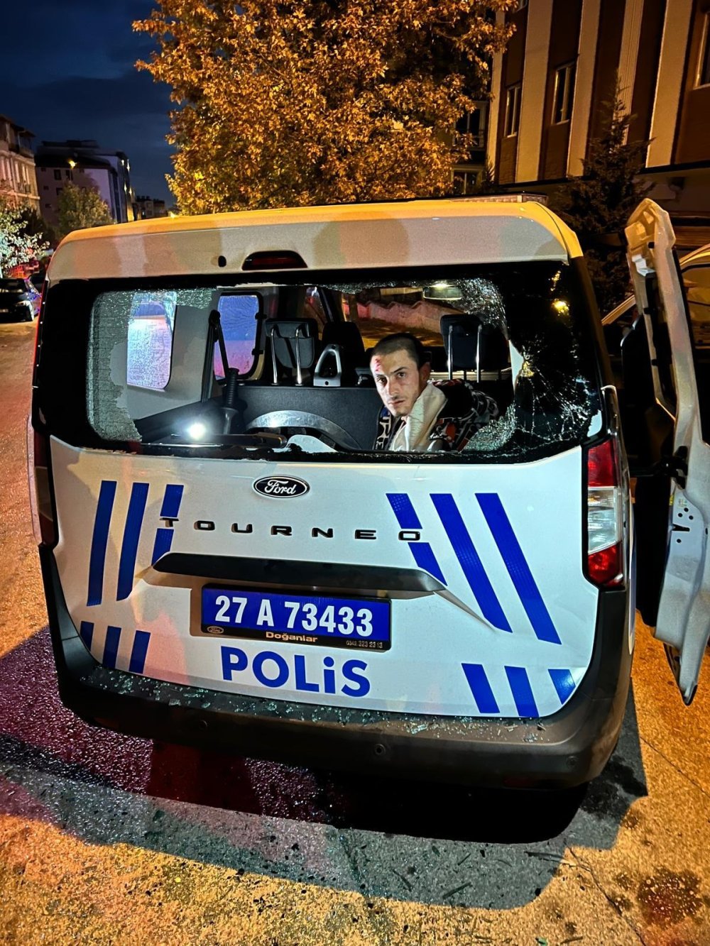 Polis ile şüpheliler arasındaki çatışma kamerada