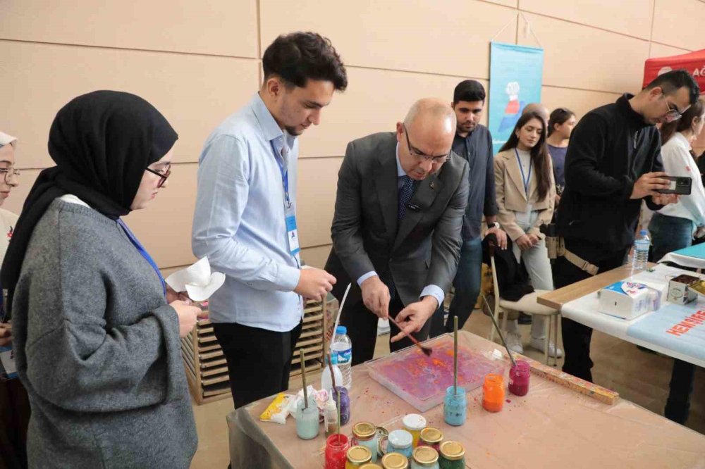 Ağrı’da bilim şenliği düzenlendi