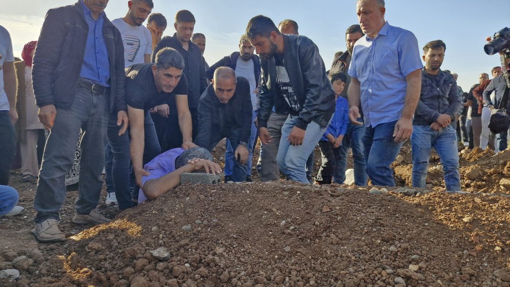 Rojin Kabaiş, Diyarbakır’da toprağa verildi