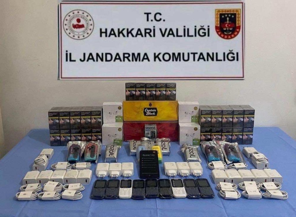 Hakkari'de gümrük kaçakçılığından 31 kişi gözaltına alındı