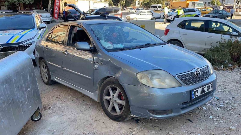 Adıyaman'da otomobil ile motosiklet çarpıştı: 2 yaralı