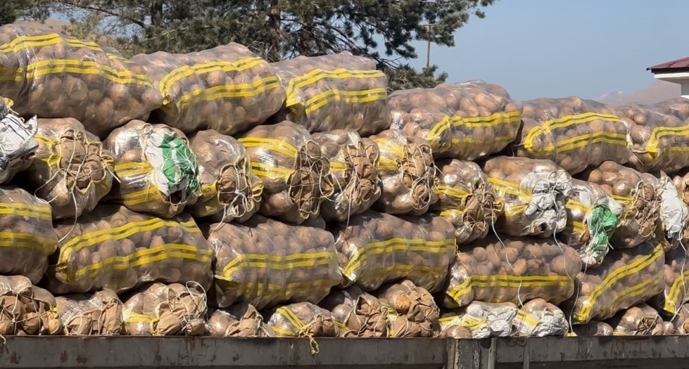 Yüksekova’da patates satışları devam ediyor