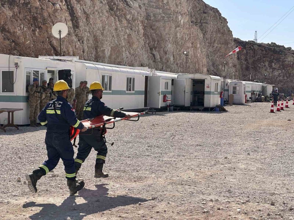 Gabar’daki petrol kuyularında tatbikat