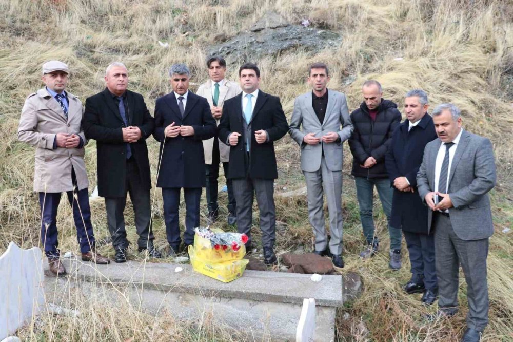 Hakkari’de vefat eden öğretmenler anıldı