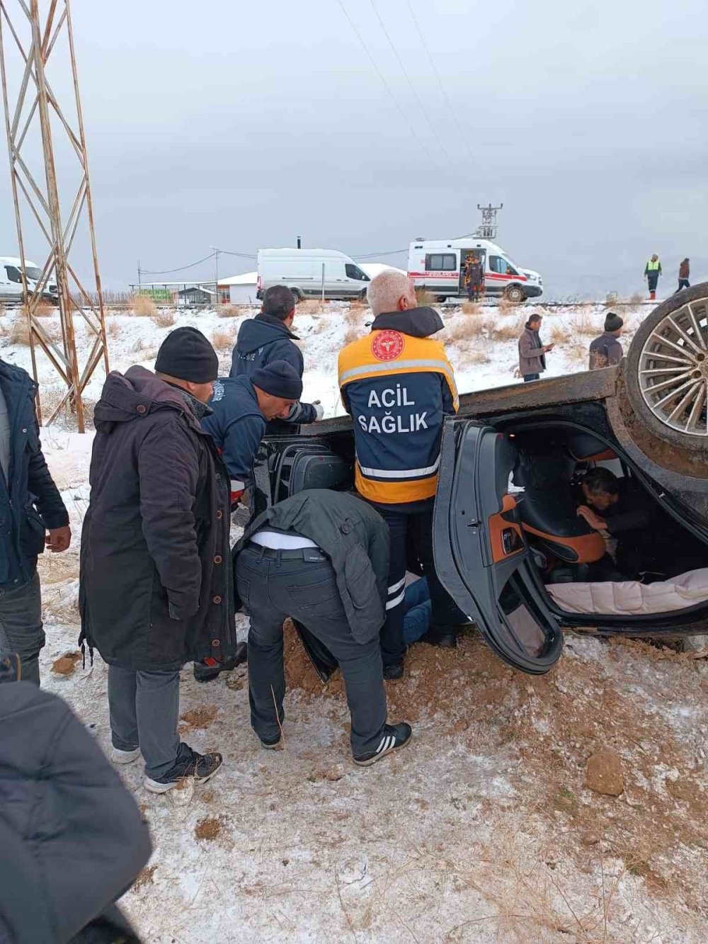 Kontrolden çıkan otomobil takla attı: 1 kişi yaralandı