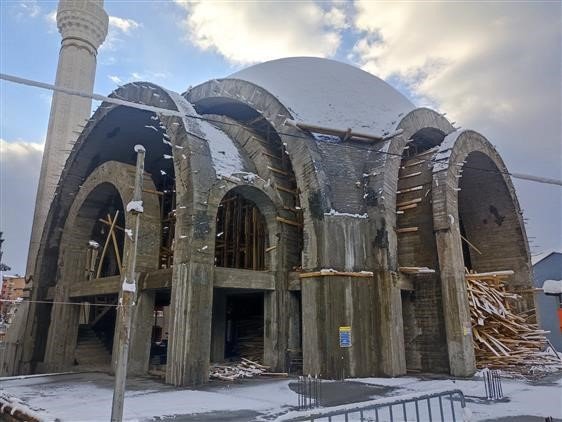 Hakkari Müftülüğü personelleri cami yapımına bağışta bulundular