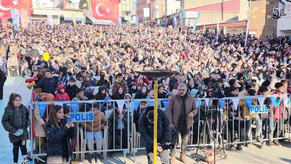 Adilcevaz’da doğal gaz sevinci: Darısı Yüksekova'nın başına