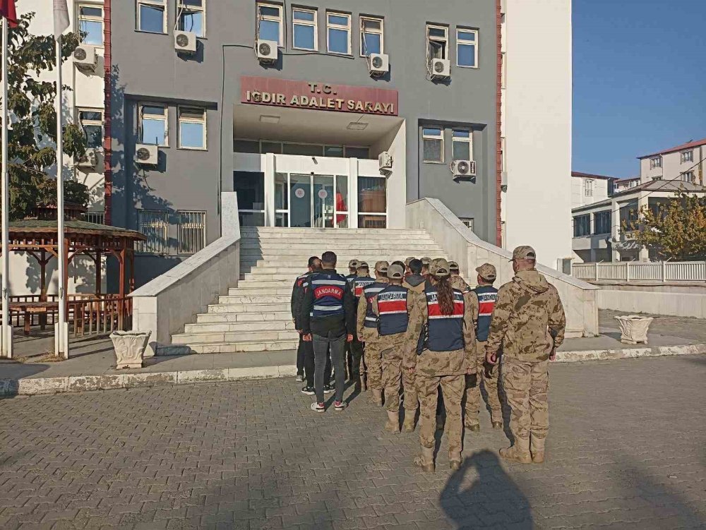 Iğdır’da kaçak botoks ilacı ve sentetik hap operasyonu yapıldı