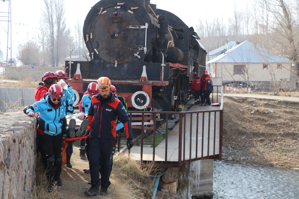 Van'da tren kazası tatbikatı yapıldı