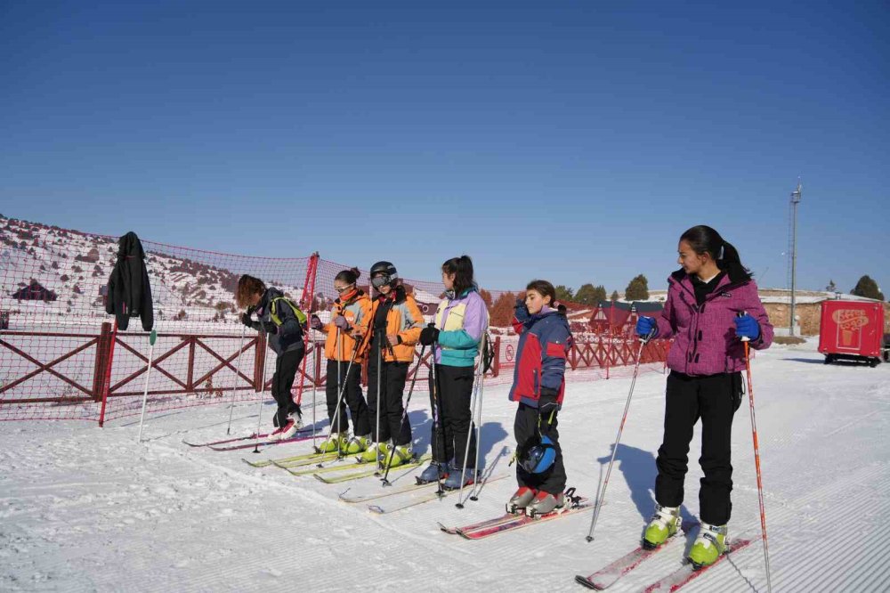 Erzincan’da "dağ kayağı" heyecanı