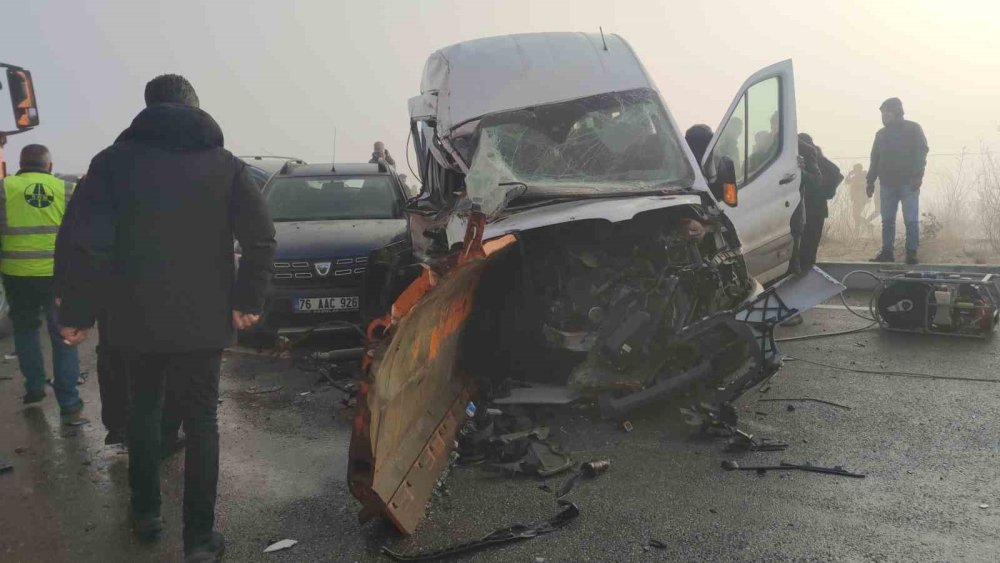 Van’da bir zincirleme trafik kazası daha yaşandı