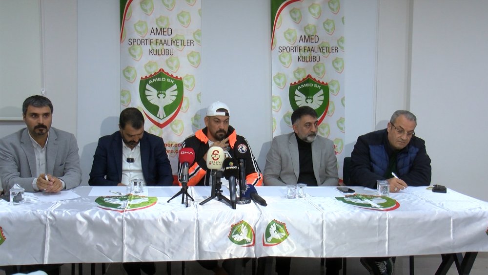 Amedspor Teknik Direktörü Servet Çetin: Gittiğimiz antrenman sahalarının bazılarını vermiyorlar