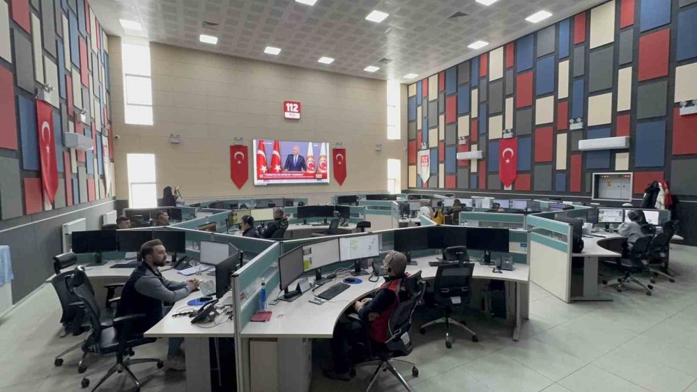 Bitlis'teki 112 Acil Çağrı Merkezi yarım milyon aramaya yanıt verdi