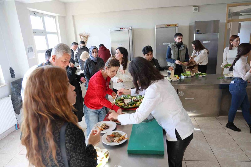 Diyarbakır’da öğretmenler, Öğretmen Akademileri’ndeki etkinliklerle deşarj oluyor