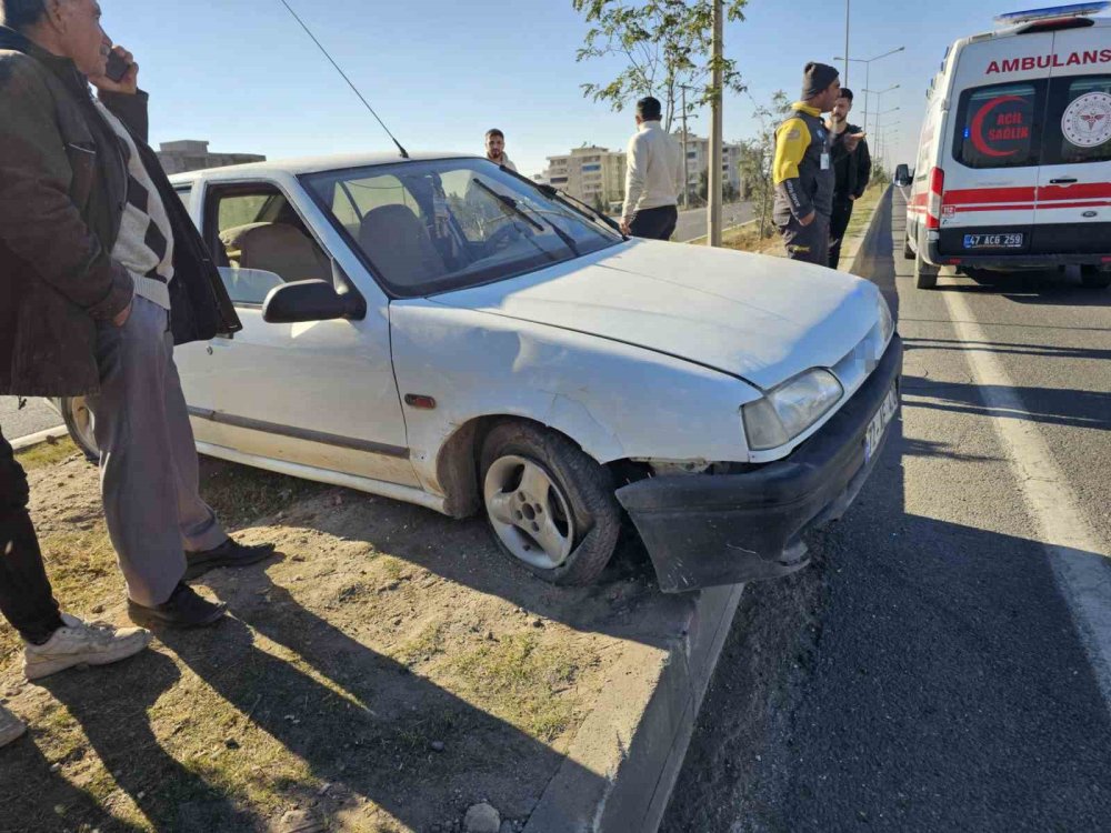 Mardin’de otomobil ile tır çarpıştı: 1 yaralı