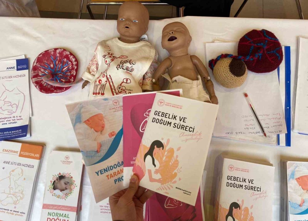 MalatyaPark AVM’de gebelik ve doğum bilgilendirme standı açıldı