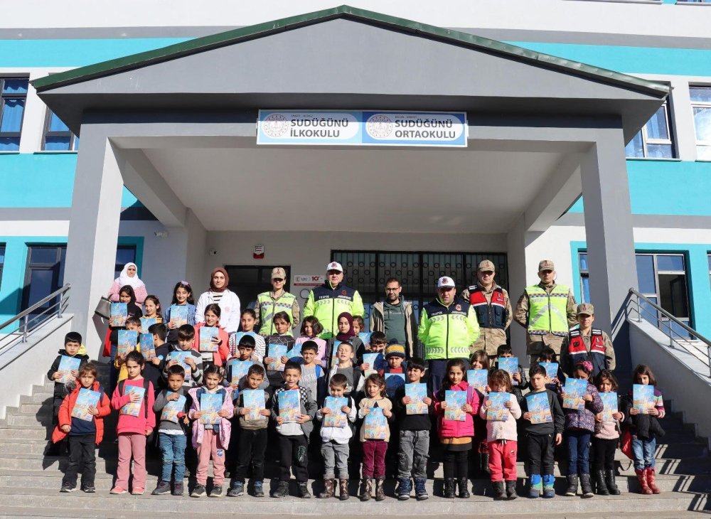 Bingöl’de okul çevreleri ve servisleri denetlendi