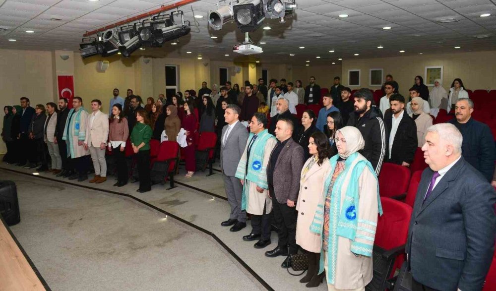 Van'da eczacılık fakültesi öğrencileri beyaz önlükle mesleğe ilk adımlarını attılar