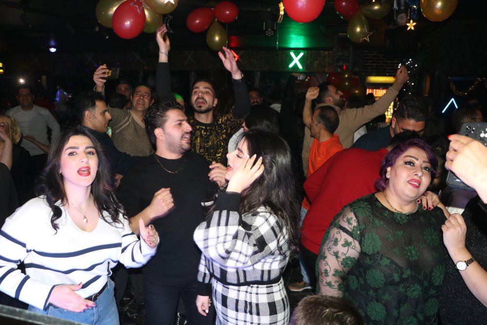 İranlılar yeni yıla Van'da eğlenerek girdi