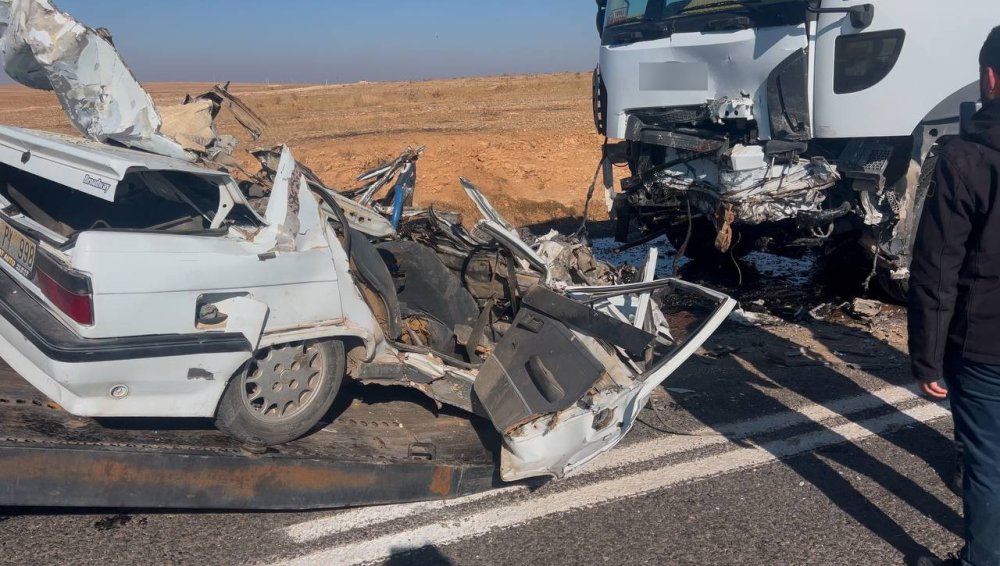 Hurdaya dönen otomobilin sürücüsü hayatını kaybetti