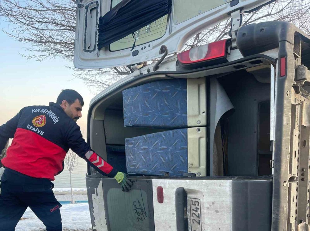 Van’da trafik kazası: 2 kişi yaralandı