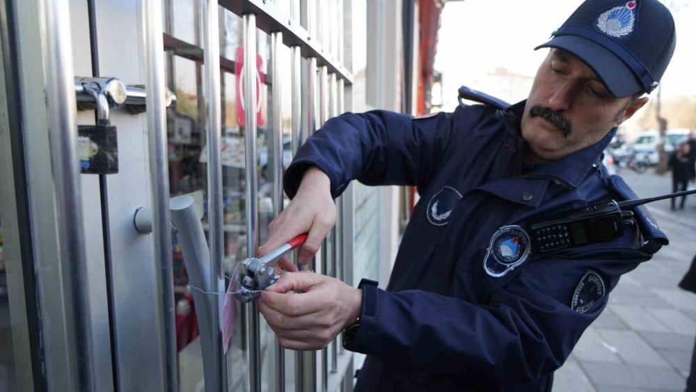 Tarihi geçmiş ürün satan ve fahiş fiyat uygulayan Migros market 3 gün kapatıldı