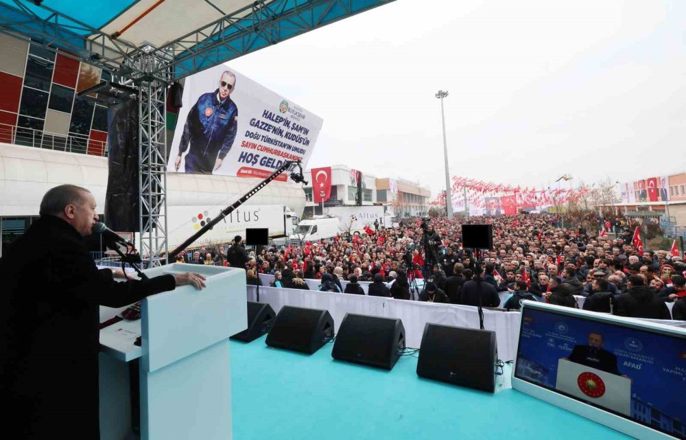 Erdoğan: "Söz verdiğimiz üzere, 2024 yılı sonu itibariyle konutlarımızın yüzde 40’ını tamamlamış durumdayız”