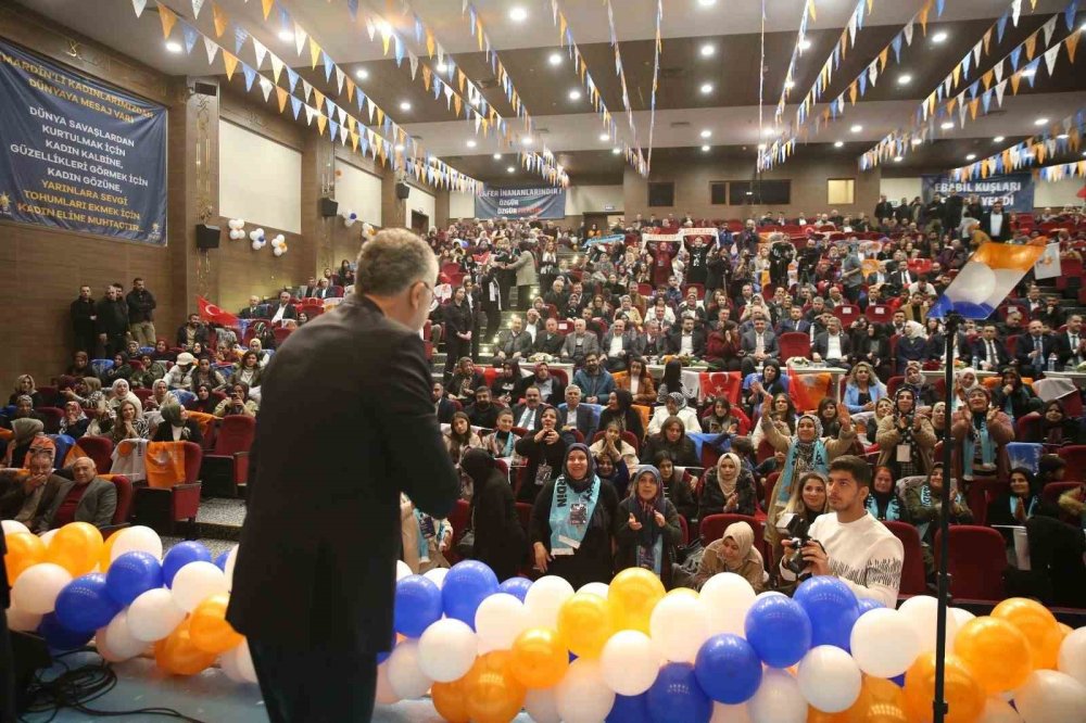 Bakan Işıkhan: "1 yılda 800 binden fazla kadının işe yerleşmesini sağladık"