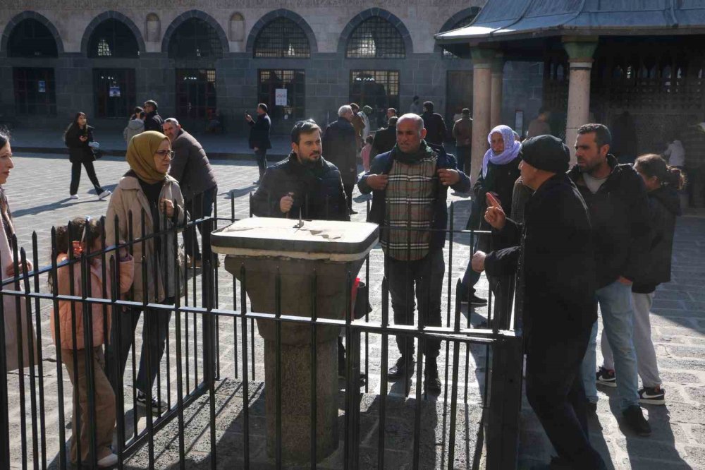 Amed kış aylarında da yerli ve yabancı turistleri ağırlıyor