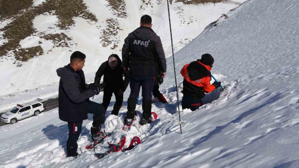 Van’da çığ tehdidine karşı inceleme