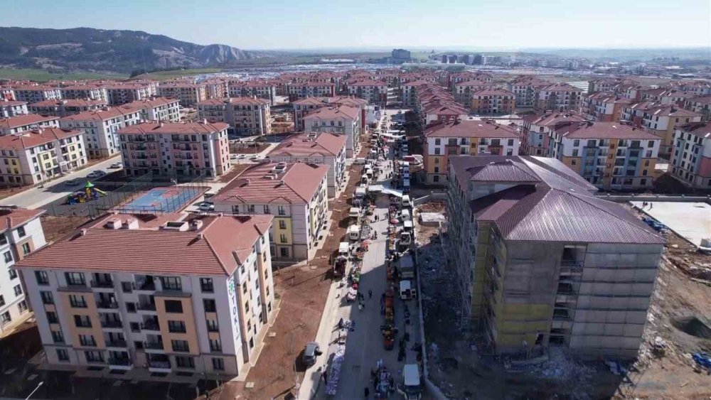 Adıyaman Örenli Mahallesi'nde semt pazarı kuruldu