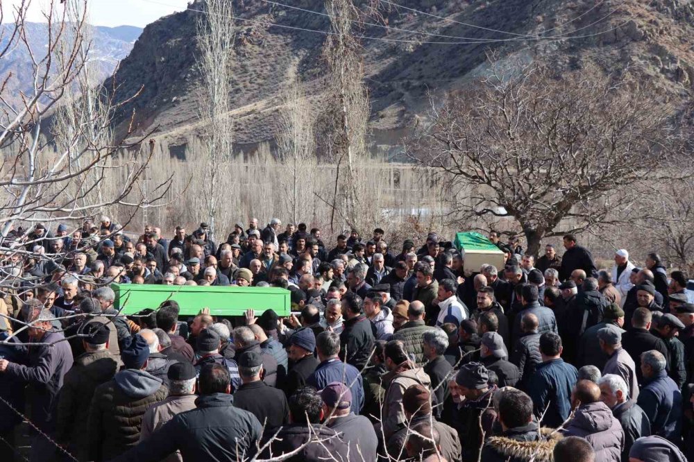 Amca ve yeğen aynı günde son yolculuklarına uğurlandı