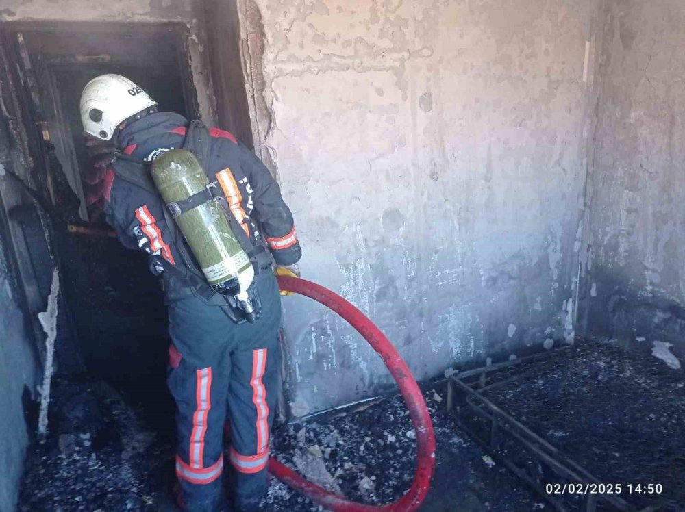 Malatya’da çıkan ev yangını korkuttu