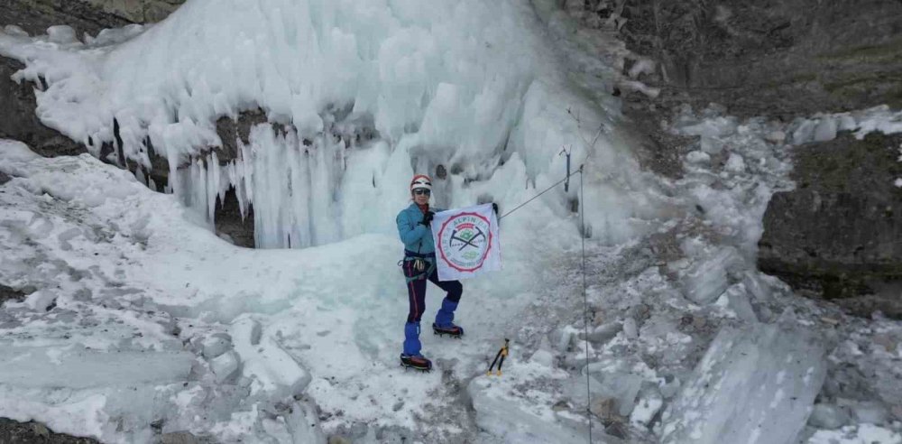 Dağcılar Erzurum’da buz tırmanışı yaptı