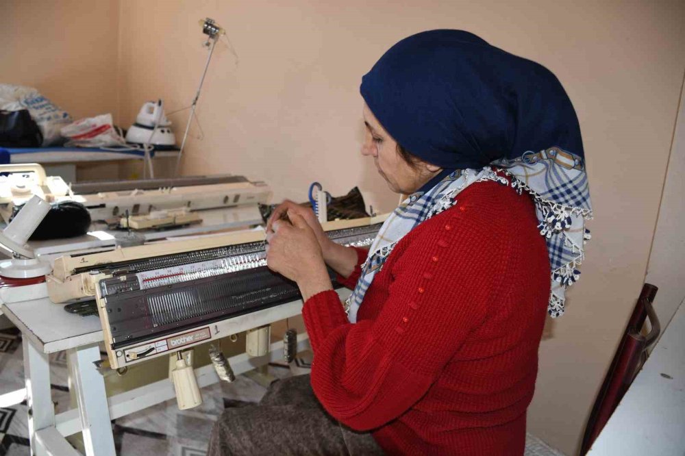 Şırnak’ta 130 kursiyer kadın, unutulmaya yüz tutmuş meslekleri öğreniyor