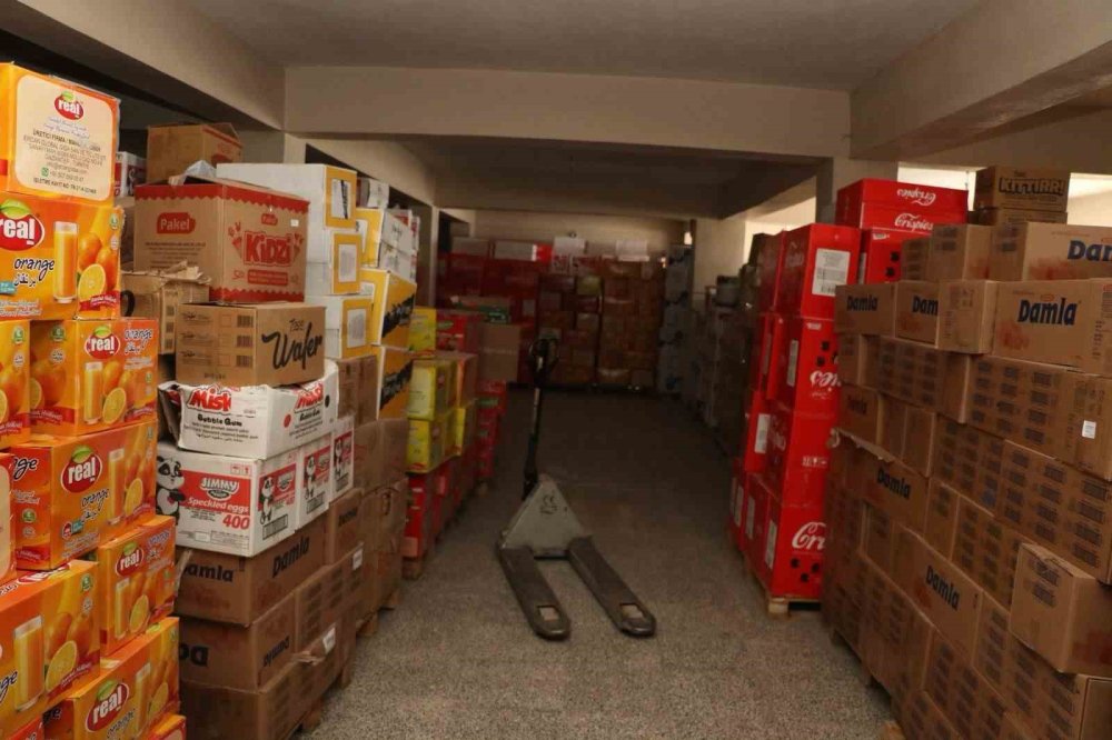 23 kamyon dolusu güvenilir olmayan gıda ürünü imha edildi
